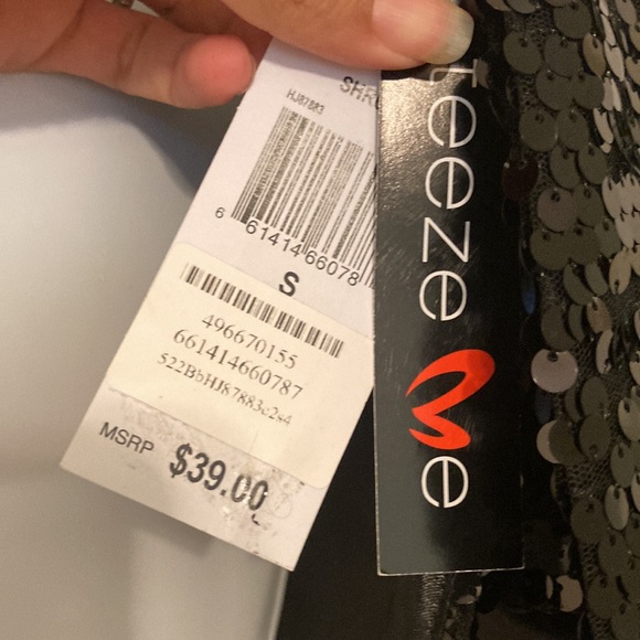 Tweeze me Black sequin shrug / cape NWT - Picture 3 of 5